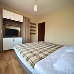 Relax Aпартаменти, смолянски езера, венера, к-с маунтин *