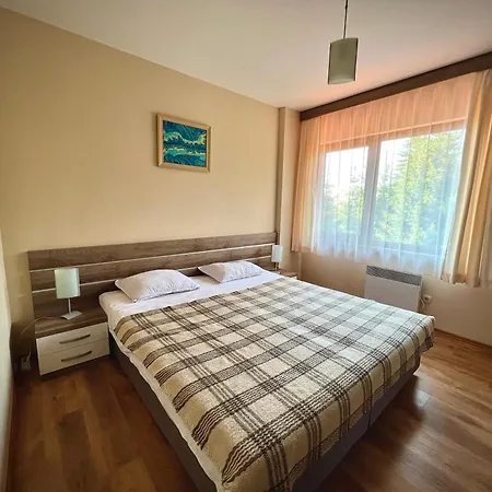 Relax Aпартаменти, смолянски езера, венера, к-с маунтин דירה *